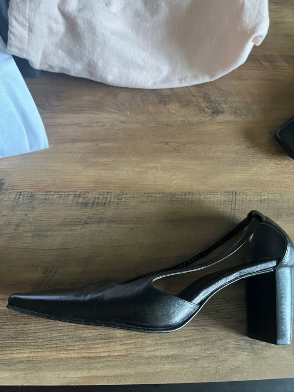 Gucci Black Leather Square-Toe Slingback Heels - Picture 3 of 4